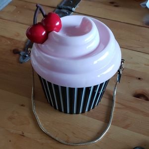 Kate Spade x Magnolia Bakery Cupcake Purse